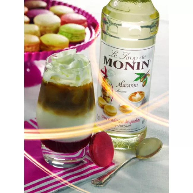 Monin Macaron ízesítő szirup 0.7 literes üvegben