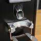 Bentwood H75 Grind by Weight kávédaráló dió színben